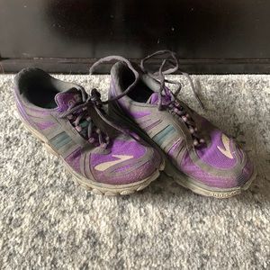 Brooks purecadence size 6.5 womens running shoes